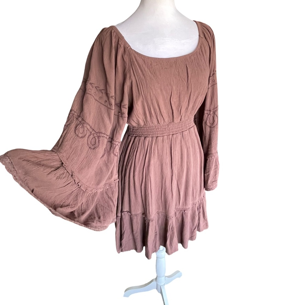 Boot Barn Shyanne Highlands Bell Sleeve Embroidered Brown Mini Dress Size Small - Picture 6 of 11
